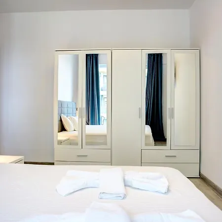 Apartman Hampton 1 By Alz Năvodari